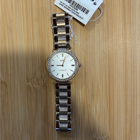 COACH PARK WATCH WITH 34mm OFF WHITE FACE & RoseGold Bracelet - Picture 2 of 8
